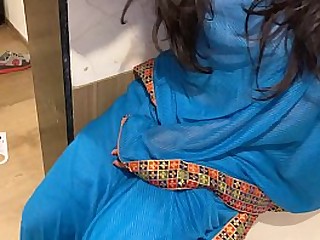 My Boss made me sit on the wash basin and fucking me whole night in blue saree hindi audio